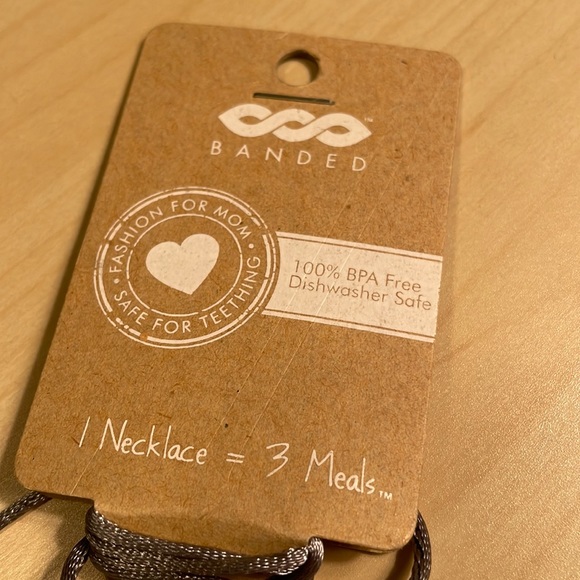 NWT ‘Banded’ Baby Teething Necklace for Mom - Picture 4 of 4
